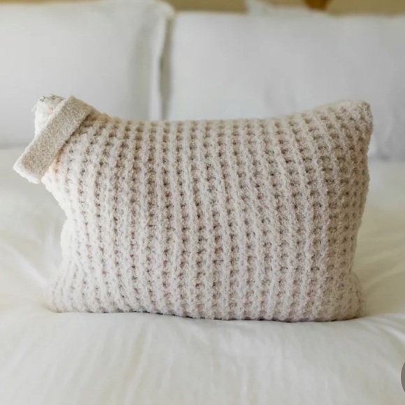 Staykation Waffle Quillow - Sold Out

Travel Pillow

Great for Easter Baskets! - Picture 1 of 3